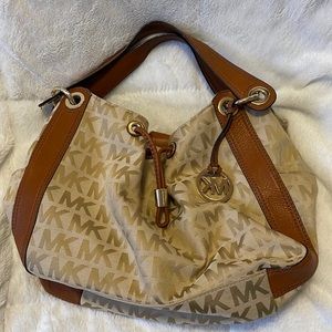 Michael kors purse